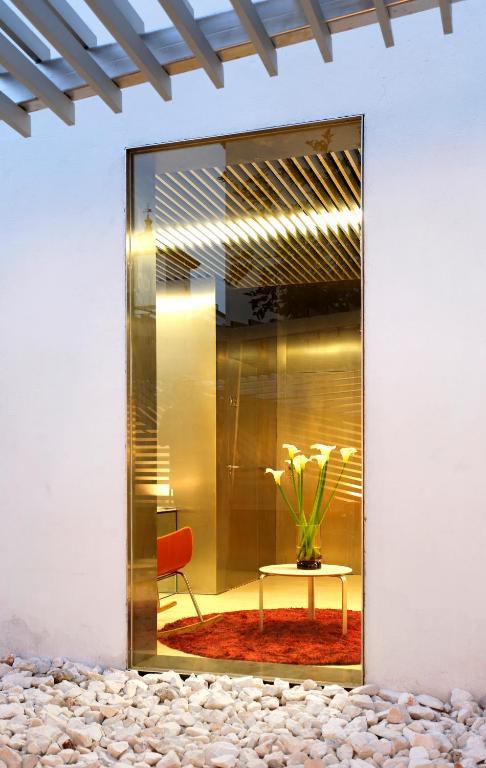Boutique Hotel Holos Siviglia Esterno foto